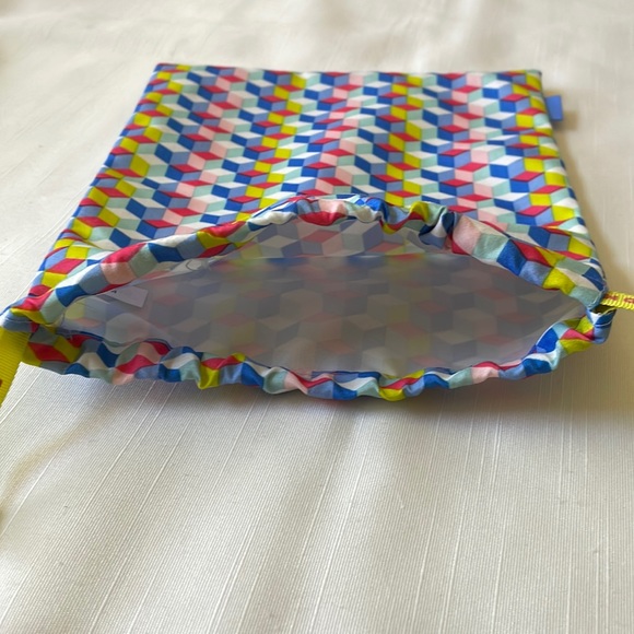 Ipsy geometric Power moves Drawstring glam Bag - Picture 3 of 7